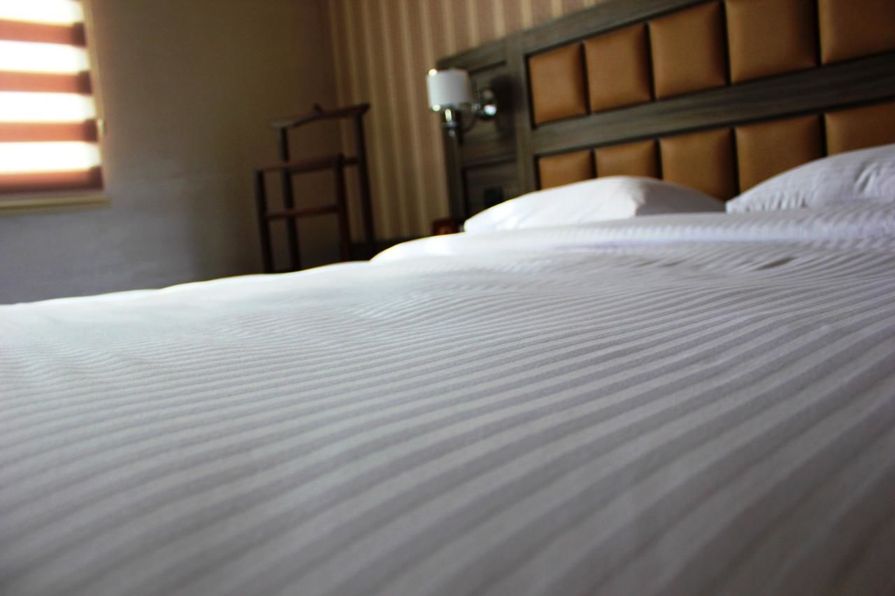 Отель Avan Plaza Hotel Ереван
