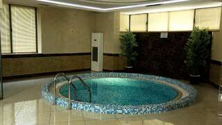 Отель Avan Plaza Hotel Ереван Люкс с сауной-9