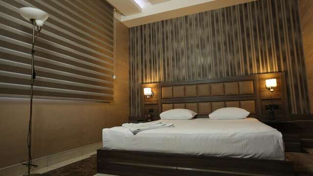 Отель Avan Plaza Hotel Ереван-3