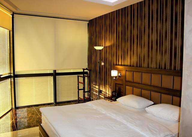 Отель Avan Plaza Hotel Ереван-37