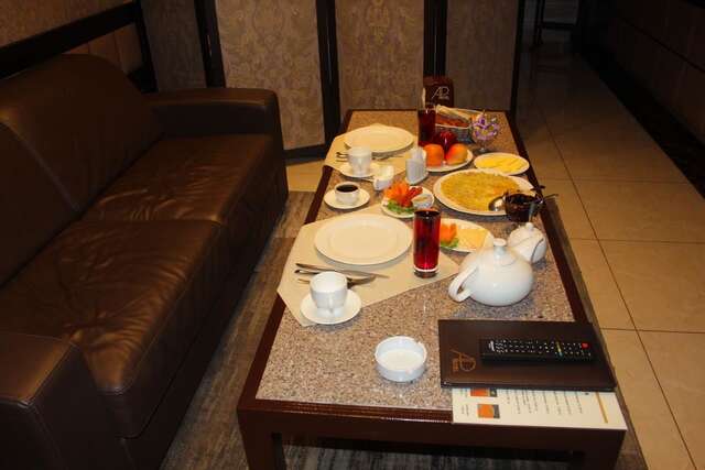 Отель Avan Plaza Hotel Ереван-7