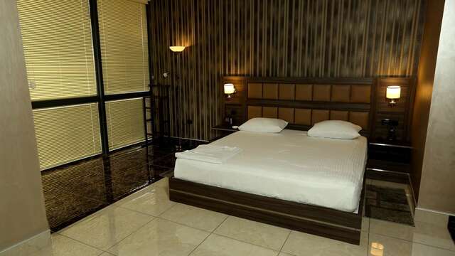 Отель Avan Plaza Hotel Ереван-11